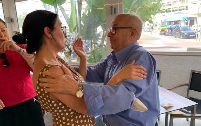 La candidata al Parlamento andaluz, Rocío Ruiz, hace balance de Turismo en Frigiliana