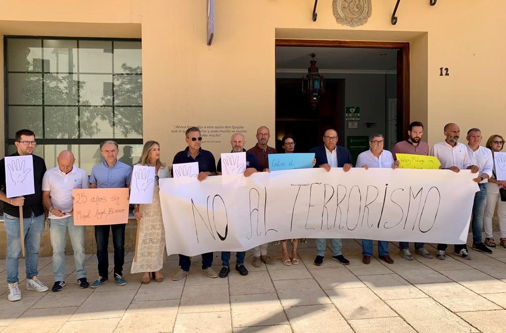 concentración para recordar a Miguel Ángel Blanco