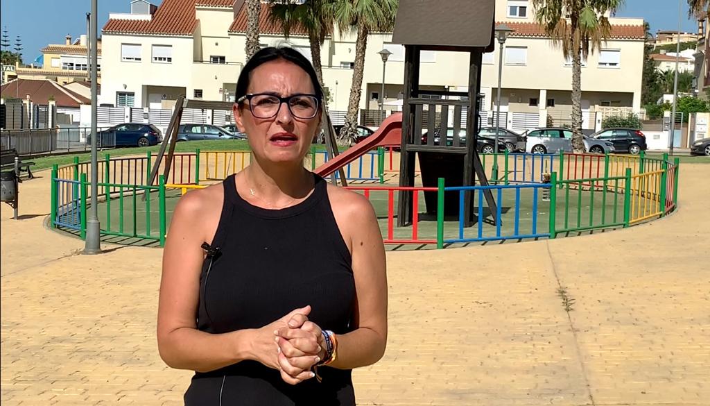 Los parques infantiles de Benajarafe, Chilches y Valle Niza necesitan mejoras urgentes