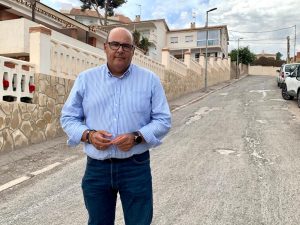 El Partido Popular seguirá trabajando en la eliminación paulatina de las entidades urbanísticas de conservación cuando gobierne en el Ayuntamiento de Vélez JesusUrbanizaciones 2 El PP Jesús LupEl PP eliminará las entidades urbanísticas de conservación