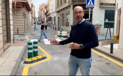 Rarezas en seguridad vial en dos céntricas calles de Torre del Mar