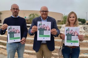 El Ayuntamiento de Vélez devuelve una ayuda de la Junta de un millón de euros y renuncia a un plan para dar trabajo a 115 jóvenes Plan Joven El Ayuntamiento de Vélez devuelve una ayuda de la Junta de un millón de euros y renuncia a un plan para dar trabajo a 115 jóvenes