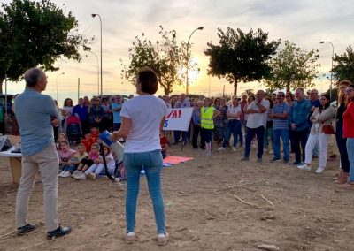 Manifestación para que el Ayuntamiento ceda suelo para la construcción de un instituto en Chilches