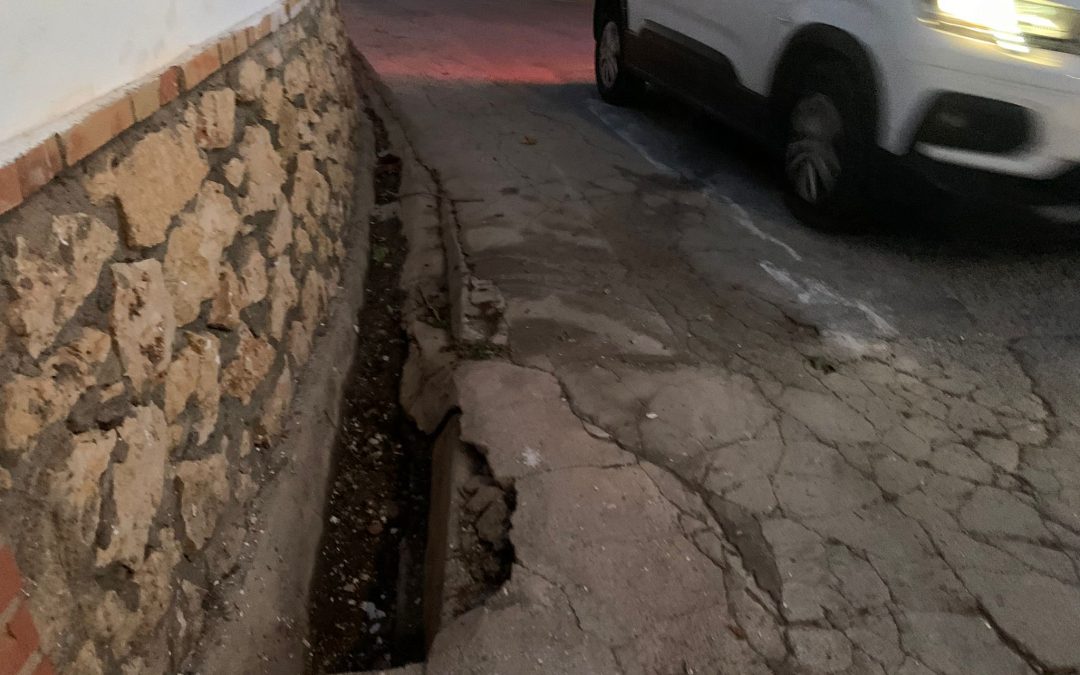 La Sirena de Benajarafe, otro símbolo más del abandono de nuestros pueblos y urbanizaciones