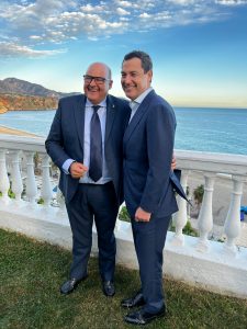 El Partido Popular designa a Jesús Lupiáñez candidato a la Alcaldía del Ayuntamiento de Vélez Málaga Jesus y Juanma Moreno Jesús Lupiáñez, con Juanma Moreno