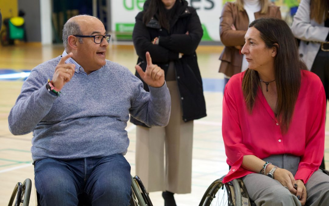 Jesús Lupiáñez, junto a la consejera Loles López en el entrenamiento del Amivel