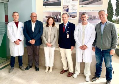 Foto de familia en el Hospital Comarcal de la Axarquía.