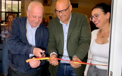 La sede de Torre del Mar, en marcha tras una inauguración multitudinaria