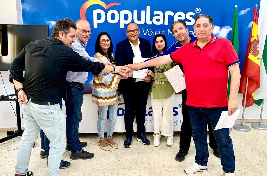 El Partido Popular firma un acuerdo histórico con los cuatro sindicatos de la Policía Local para ampliar la plantilla y mejorar la seguridad en el municipio