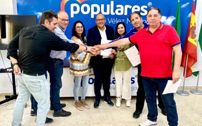 El Partido Popular firma un acuerdo histórico con los cuatro sindicatos de la Policía Local para ampliar la plantilla y mejorar la seguridad en el municipio