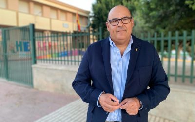 El Partido Popular pondrá toldos en los patios de los 18 colegios del municipio