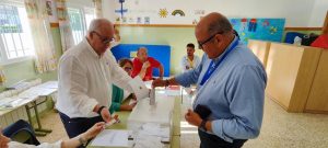 Jesús Lupiáñez gana las elecciones y el Partido Popular tiene la mayoría para formar equipo de gobierno fe9be032 b265 4b83 9638 6f5e15325d35 Jesús Lupiáñez, candidato del Partido Popular, vota