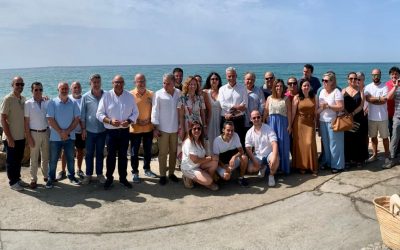 Bendodo afirma que el PP trabajará en un plan para estabilizar las playas frente a la política de brazos cruzados de Sánchez